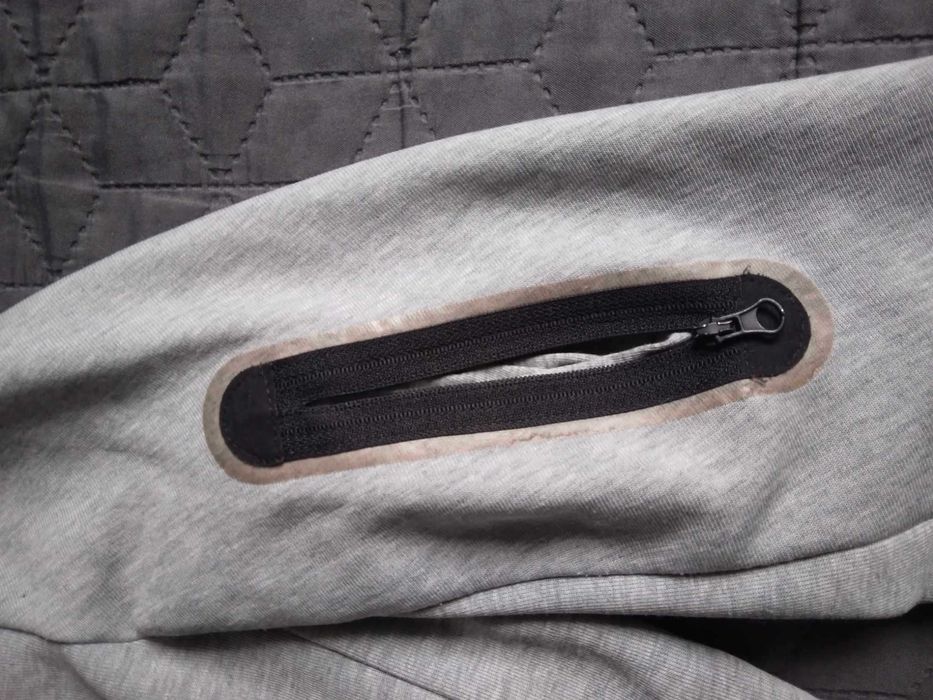 Nike tech fleece grey
