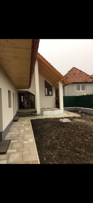 Casa de vanzare