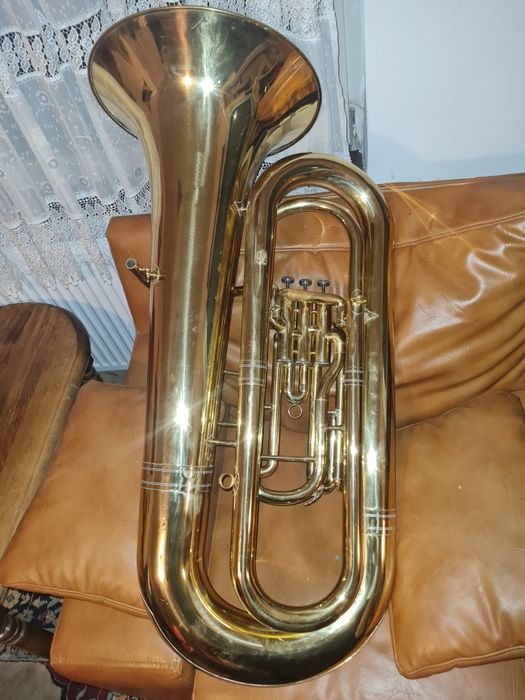 Vând tuba sib producție germana