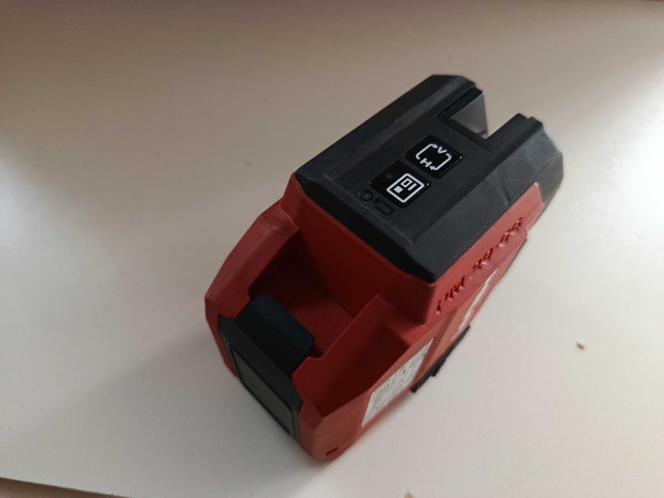 Laser Verde Boloboc HILTI PM 20-CG 4 Combilaser cu 2 linii si 4 puncte cumpana cruce