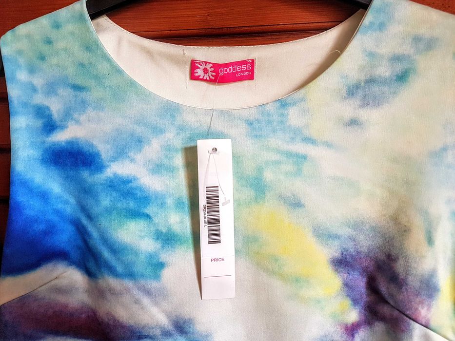 Английска къса ЕКСТРАВАГАНТНА РОКЛЯ, пастелен принт