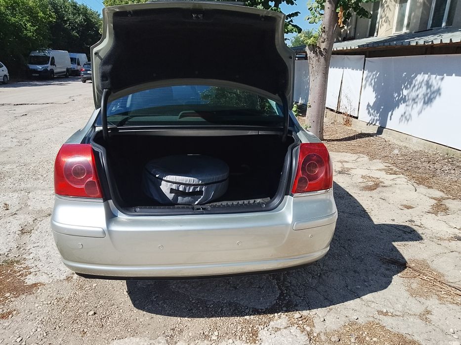 ТОЙОТА АВЕНСИС  1.9 газ нензин