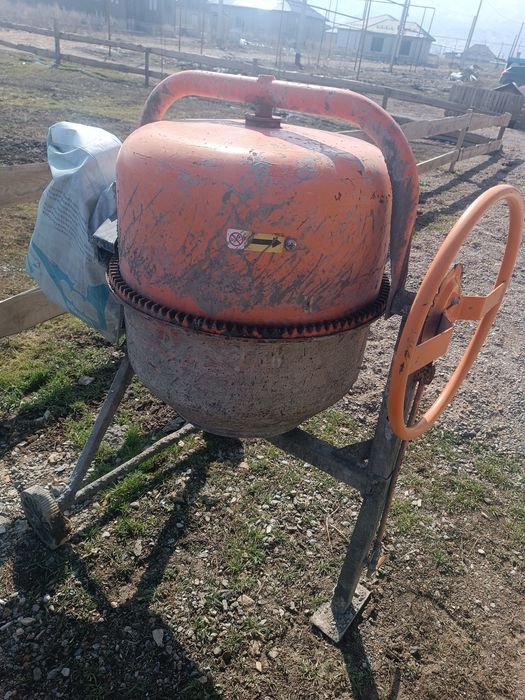 Сдам в аренду бетономешалку