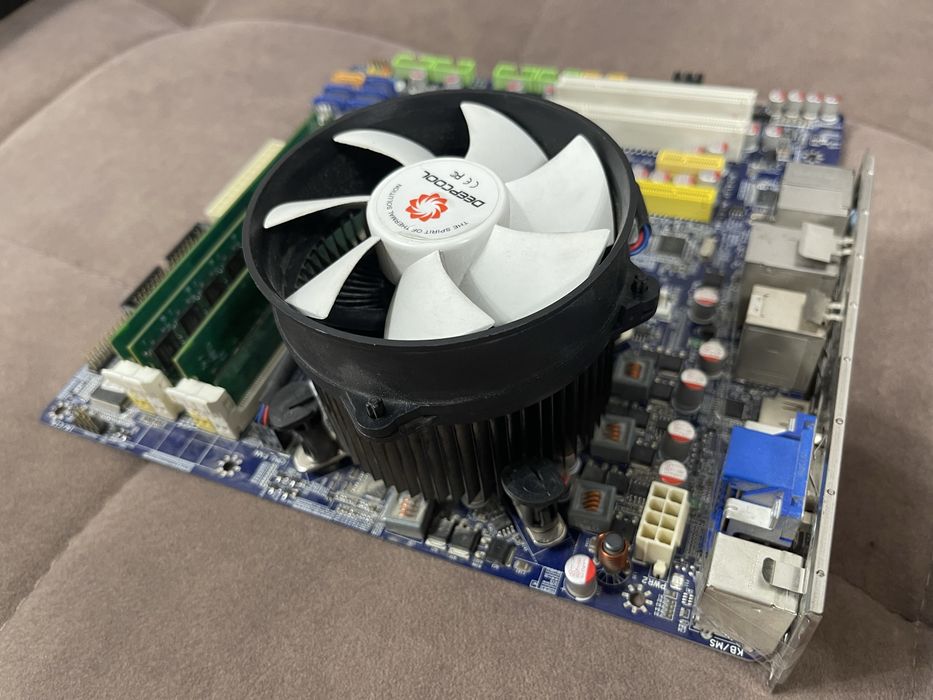 Материнская плата Foxconn