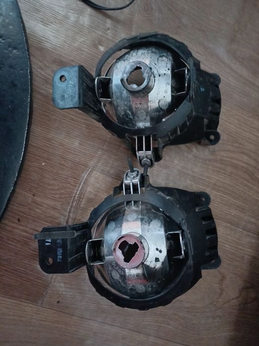 Продам на кобольт противотуманки с лед лампами