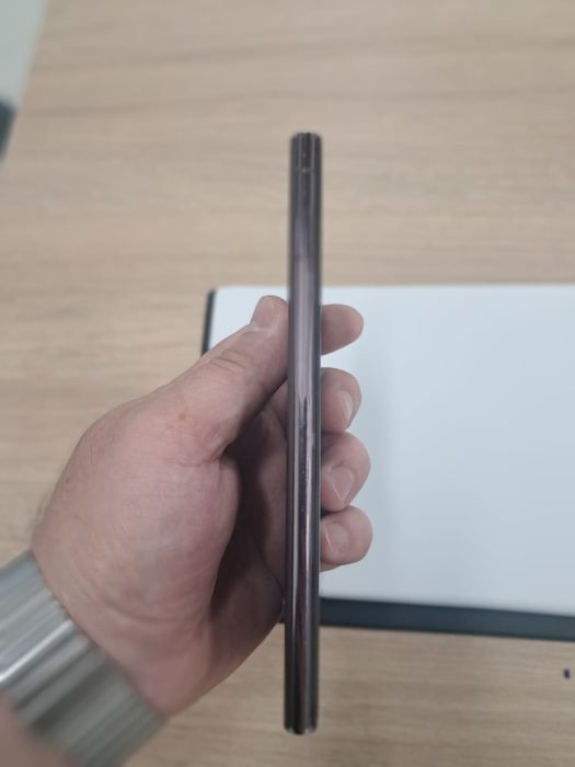 Продам Samsung S22 Ultra 128г