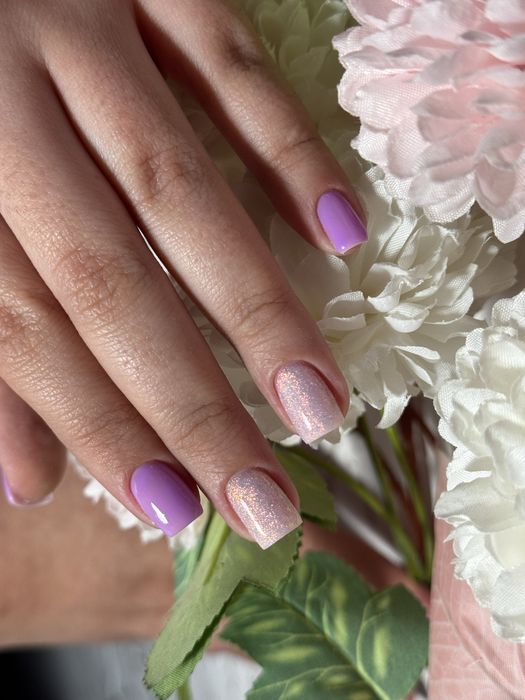 Unghii cu gel si semi