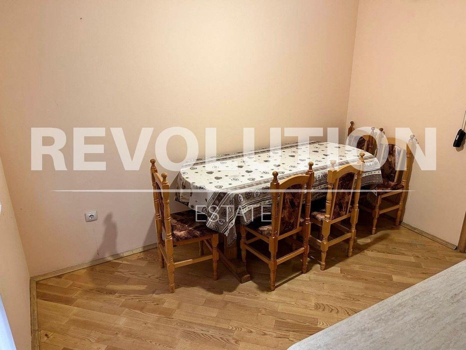 Тристаен апартамент в района на Кайсиева градина!