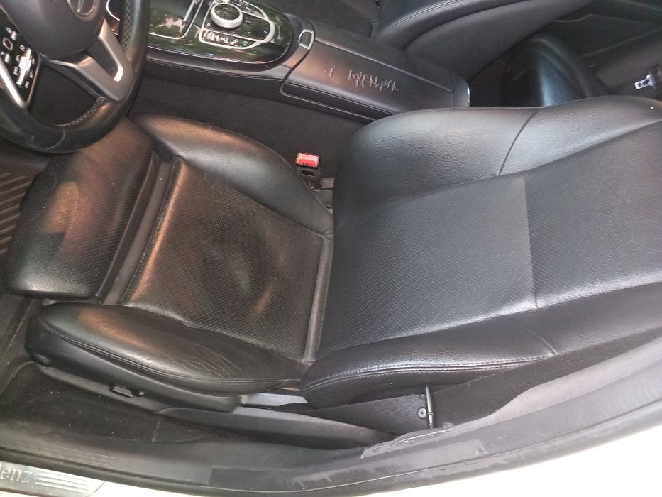 Dezmembrez Mercedes w213