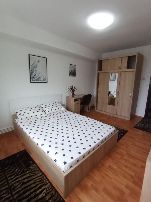 Închiriez garsonieră zona Brăilei,