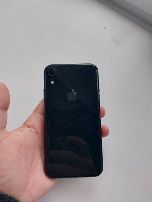 Продам iPhone xr