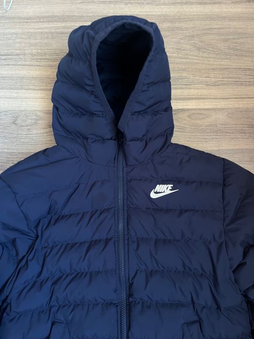 Детско яке Nike.