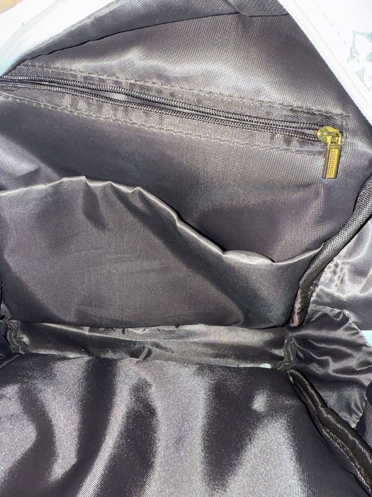 Сумка красивый,хороший