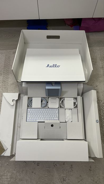 iMac 24 M1 8-core CPU 512 SSD