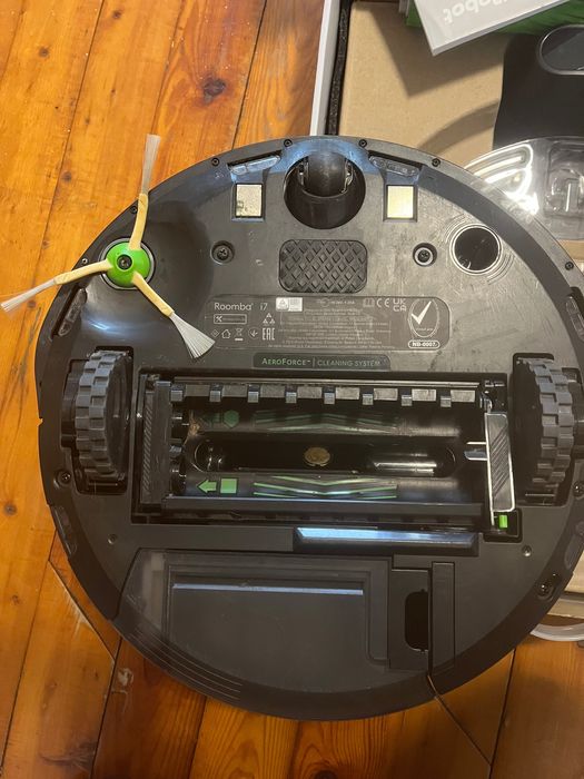 Прахосмукачка-робот iRobot - Roomba i7, черна