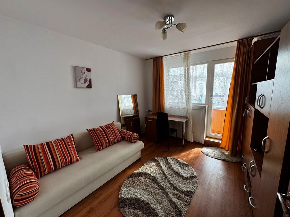 Apartament renovat de închiriat cu 4 camere