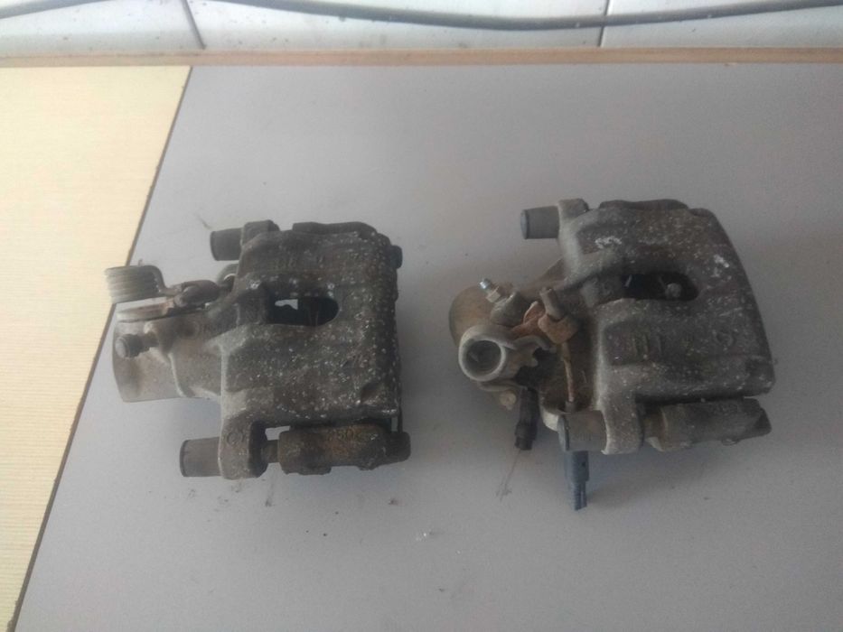 задни апарати  за волво в50 2006 год 1.8 бензин