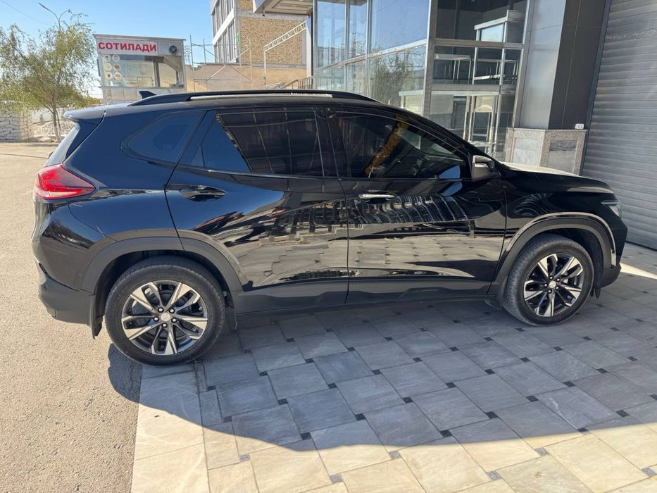 Chevrolet trakker 2023 yil 75.000 probeg polniy shumka propon gaz