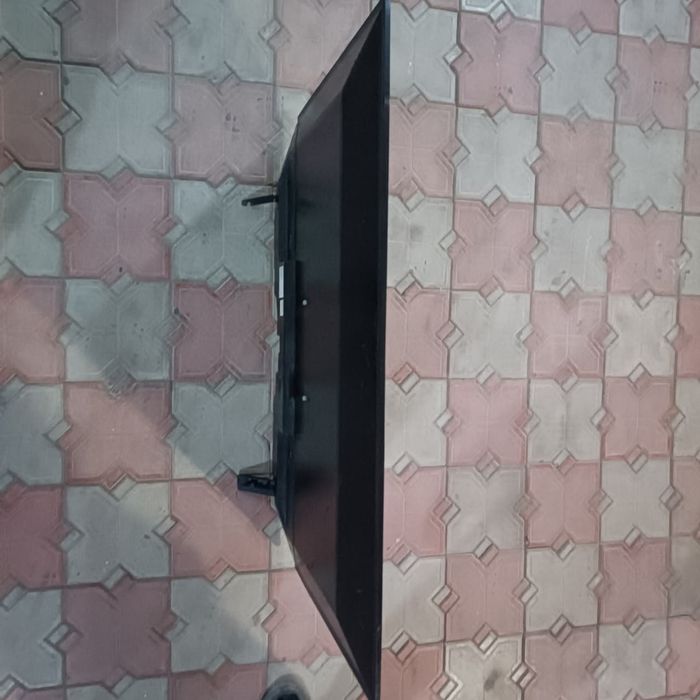 Телевизор сони на  запчасти