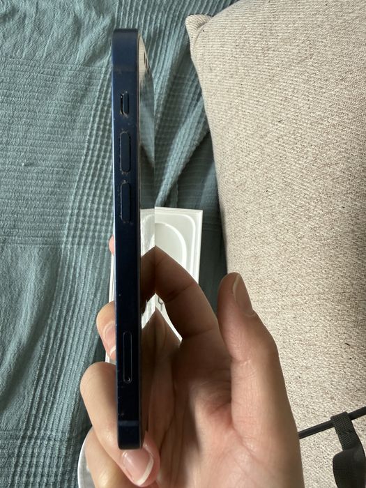 Vand iPhone 12 mini albastru, 128 GB