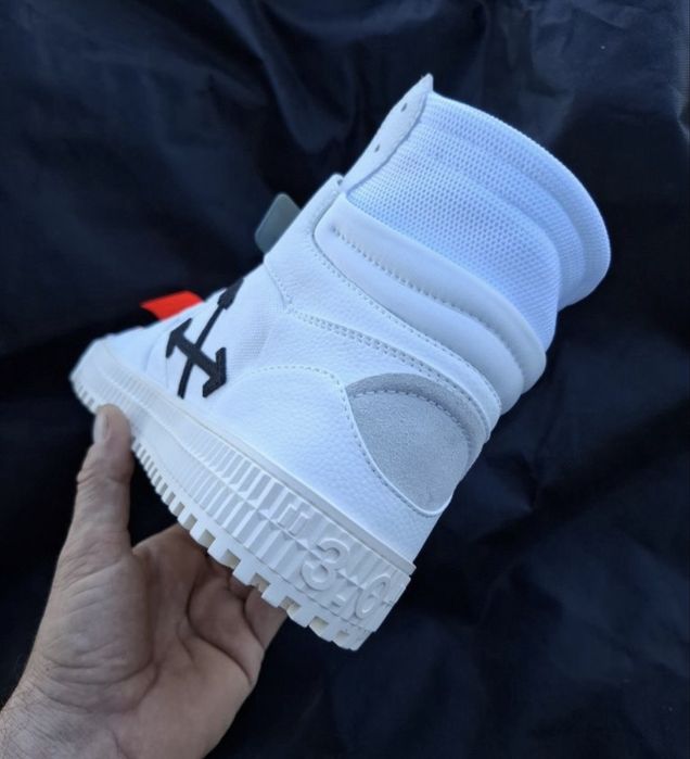 AdiasiOff whitw 3.0