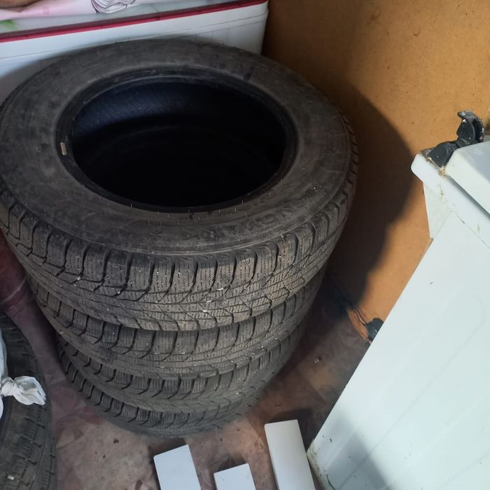 Продам зимние шины