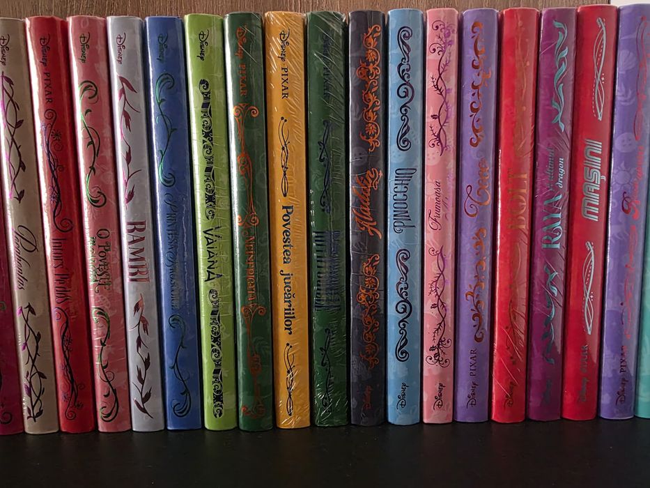 Primele 33 de volume Romanele Disney