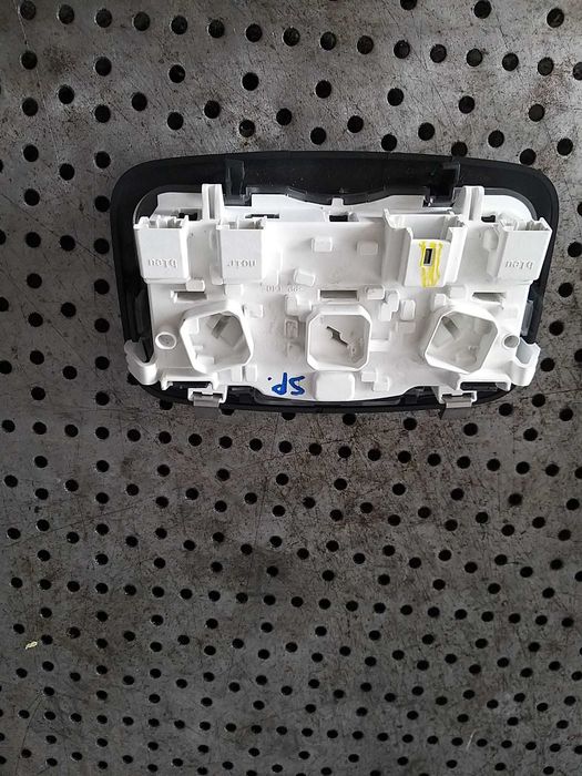 Plafoniera spate peugeot 3008 2 2018 96781444zd