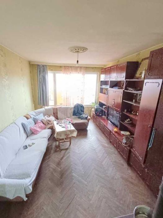 Продава се Тристаен апартамент в Карнобат - 72 кв.м за 1014 €/кв.м - Снимка #1