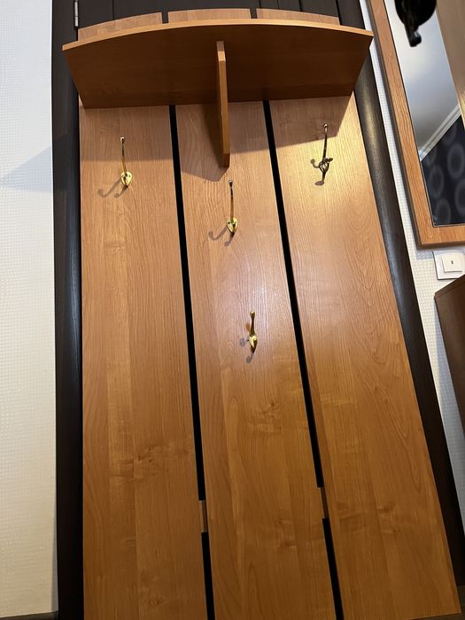 Продается гарнитур