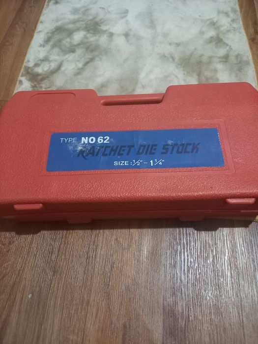 Иструмент для сантехникаа