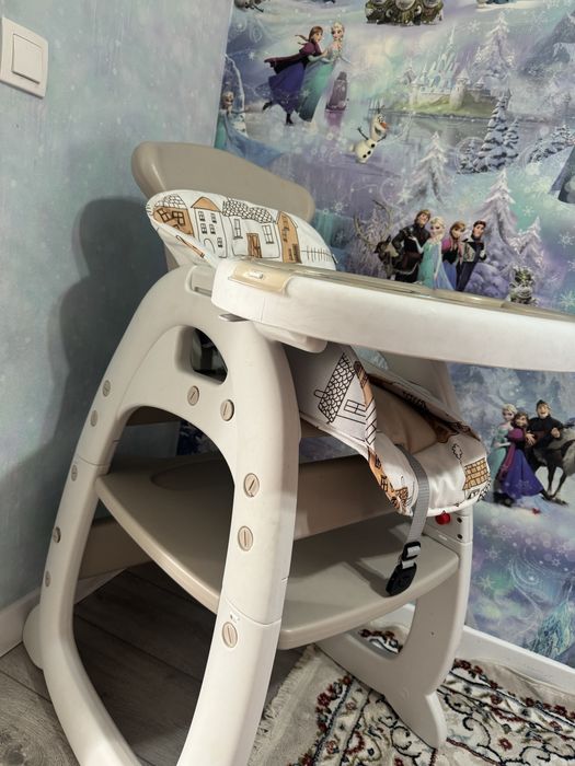 Стульчик для кормления.Новая