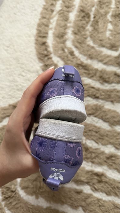 Pantofi sport Adidas mărimea 26