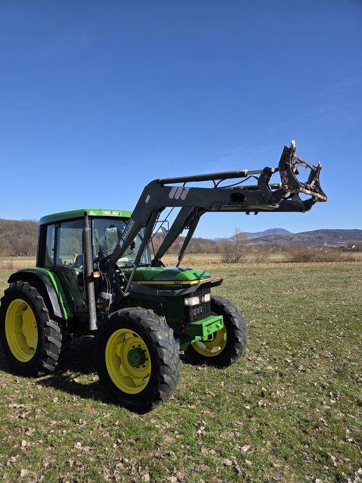 Tractor John Deere 6110 cu incarcator frontal