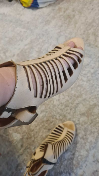 Sandale din piele nr 38 dama