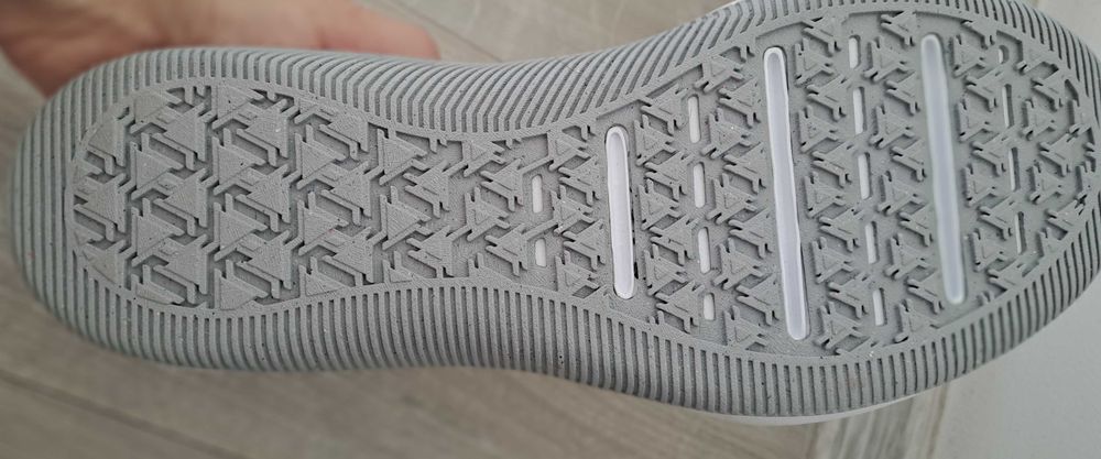 Adidasi Nike originali