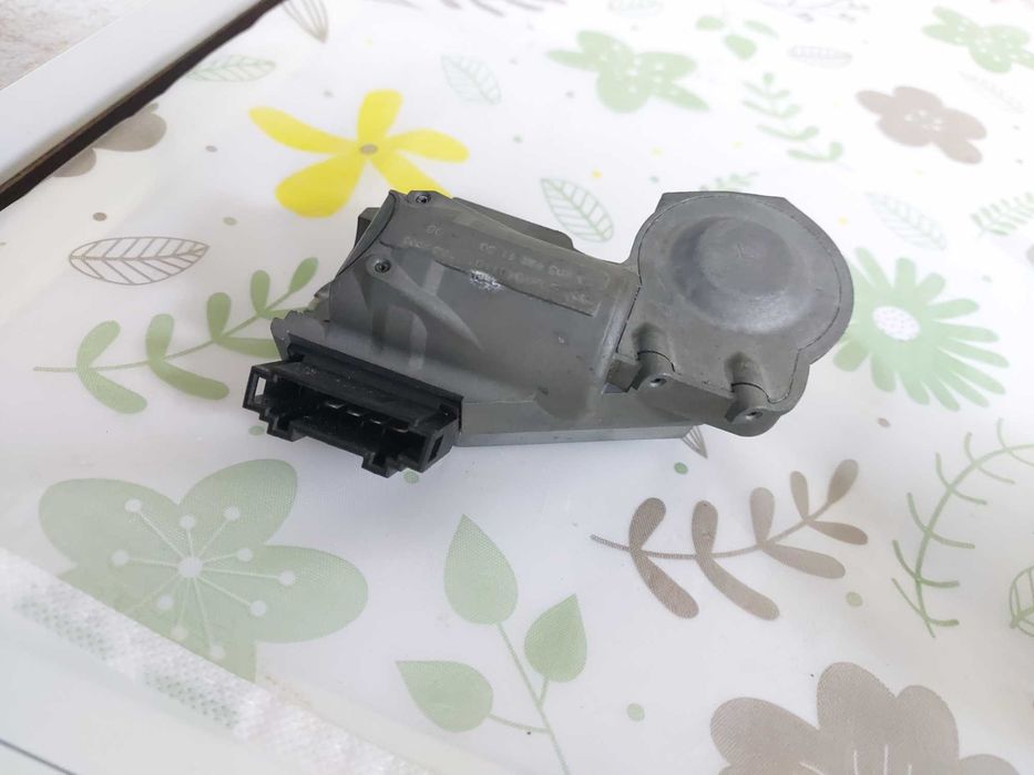 Ключалко и заключващо устройство за mercedes w211 E