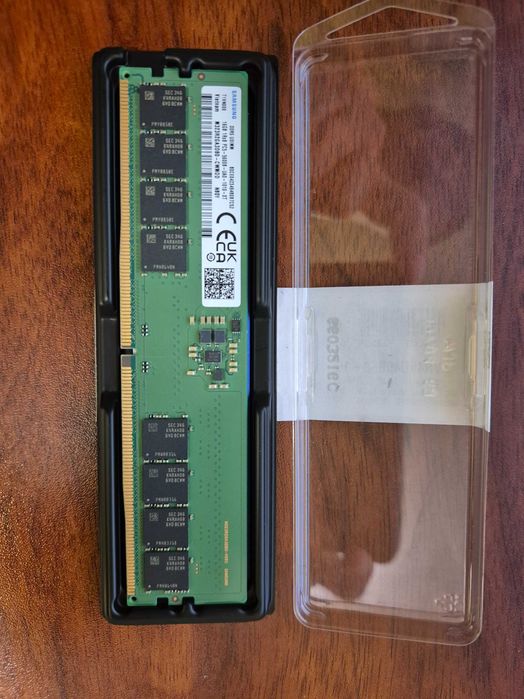 Продам оперативную память DDR-5 UDIMM 16 GB 5600 MHz Samsung, OEM