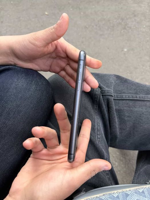 IPhone 11 ( с коробкой)