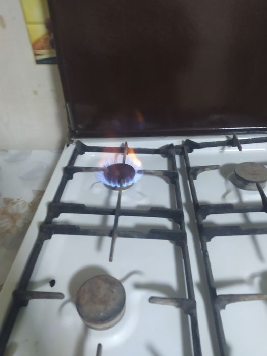 Продам газ плиту