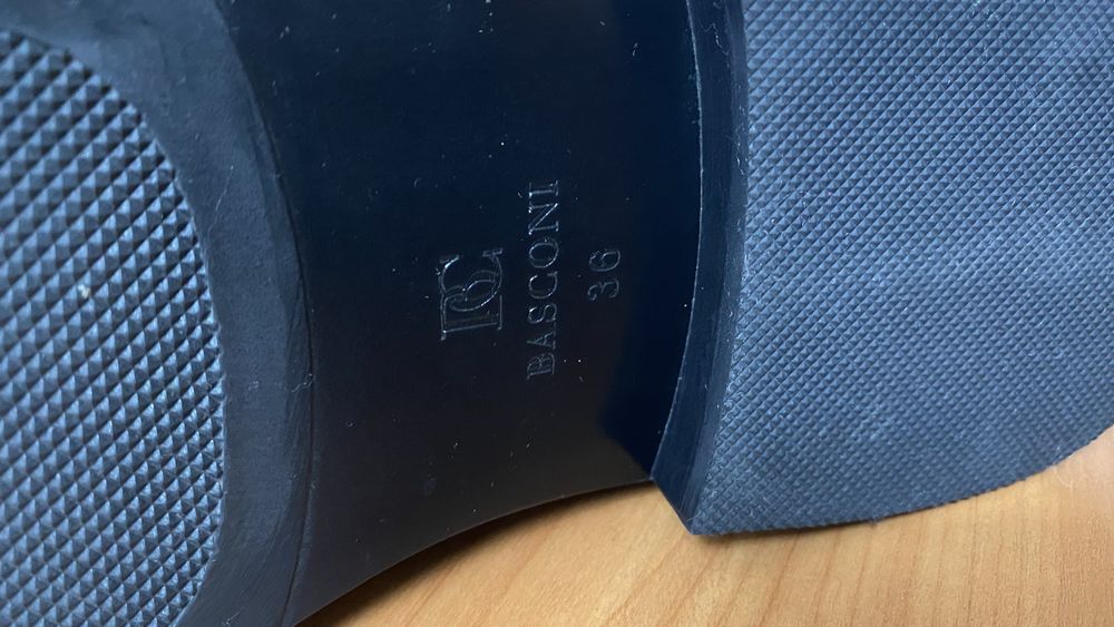 Замшевые сапоги Basconi