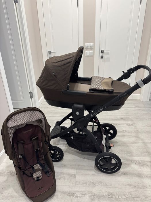 Продам коляску фирмы Maxi-cosi