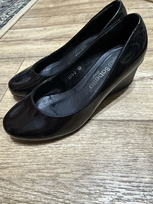 Туфли фирменные на 35 размер черные