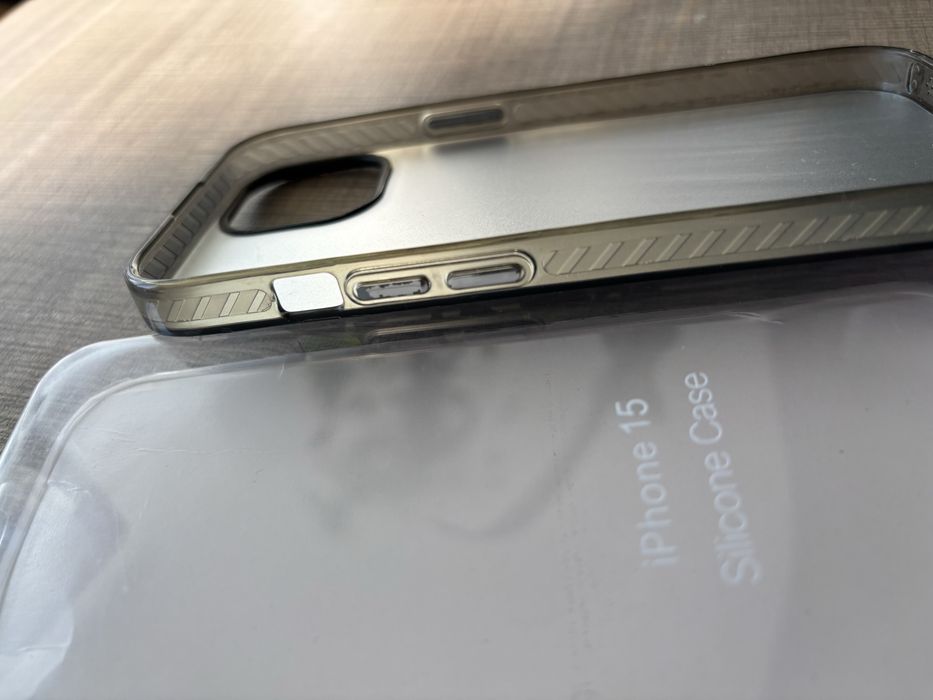 Husa Iphone 15 simplu Balenciaga