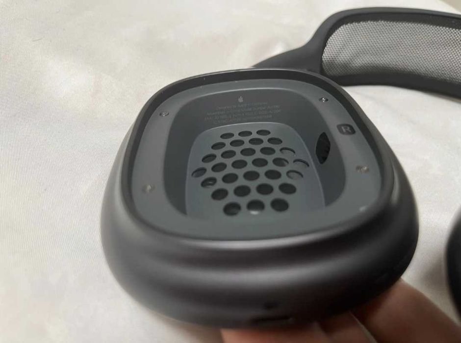 Продам Airpods Max