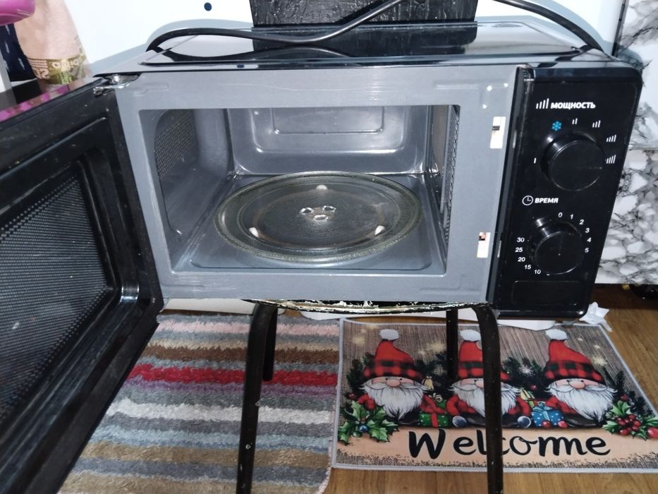 Продам микроволновоку в рабочем состоянии