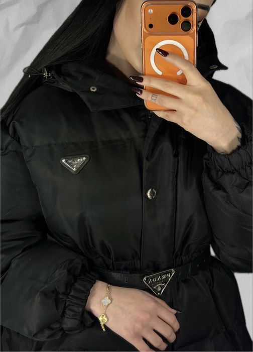 Продам новую куртку Prada