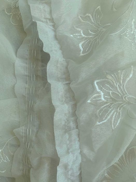 Продавам красиви с бродерия ,ушити пердета