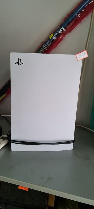 Продавам PlayStation 5