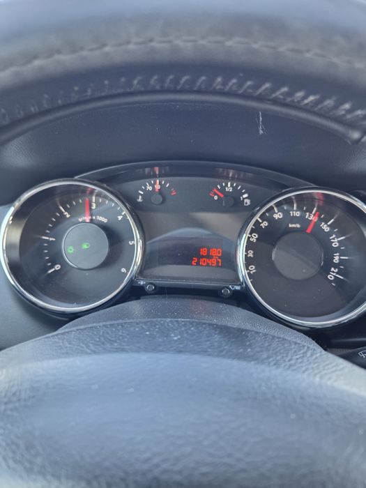 Пежо - 3008  1,6 т д и ,10 м.- 2010 г. ,